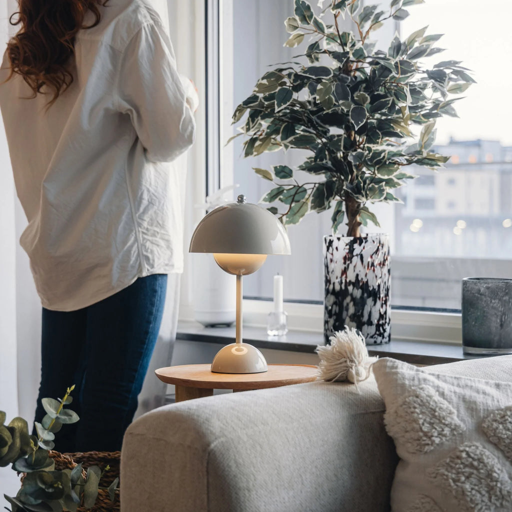 Bärbar Flowerbud Skrivbordslampa